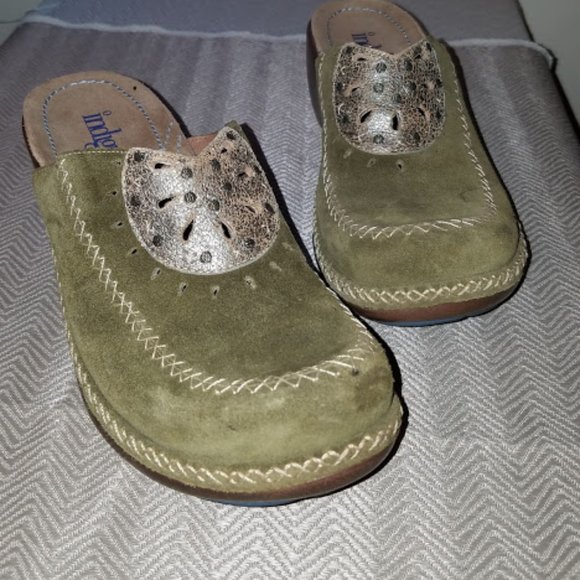 Indigo by Clarks Clogs